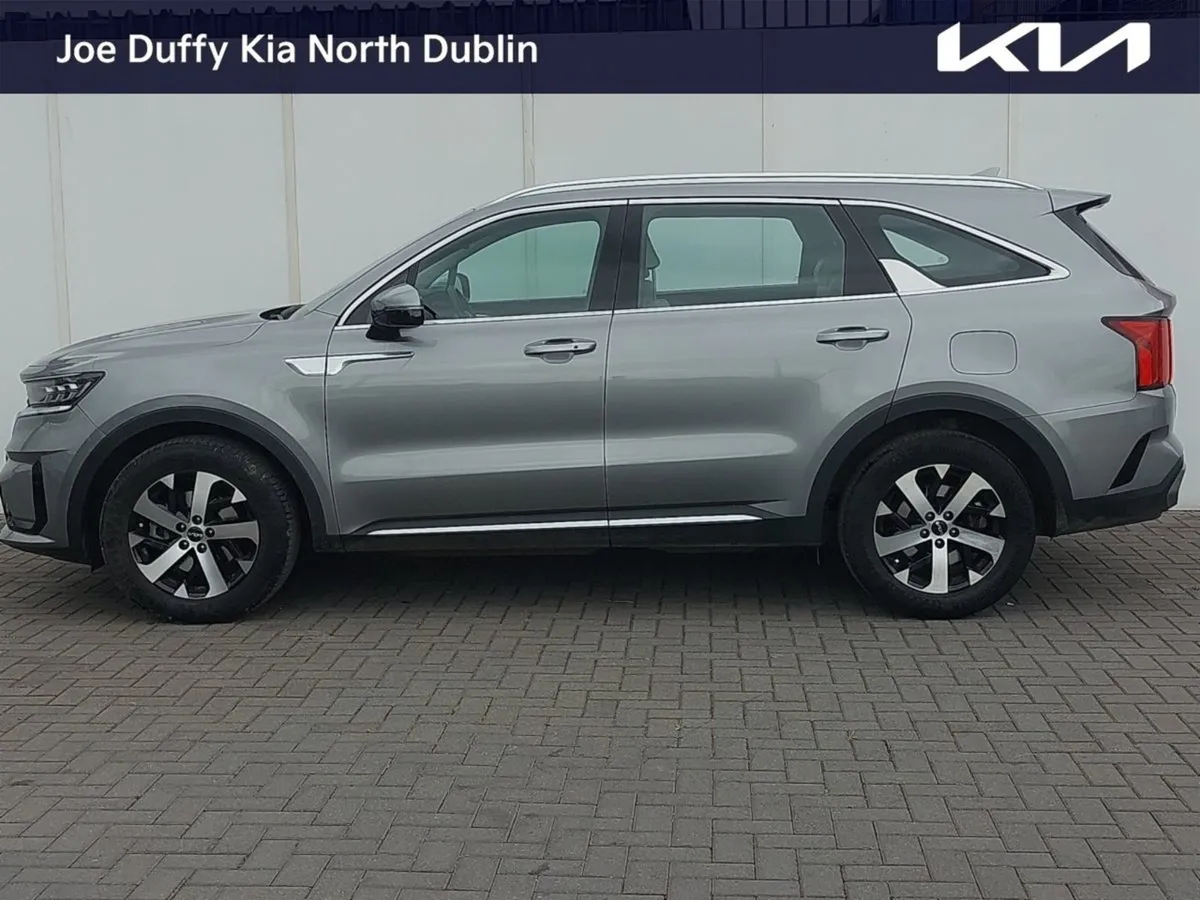 Kia Sorento 2.2 K3 4X2 Diesel 7 Seats - Image 4