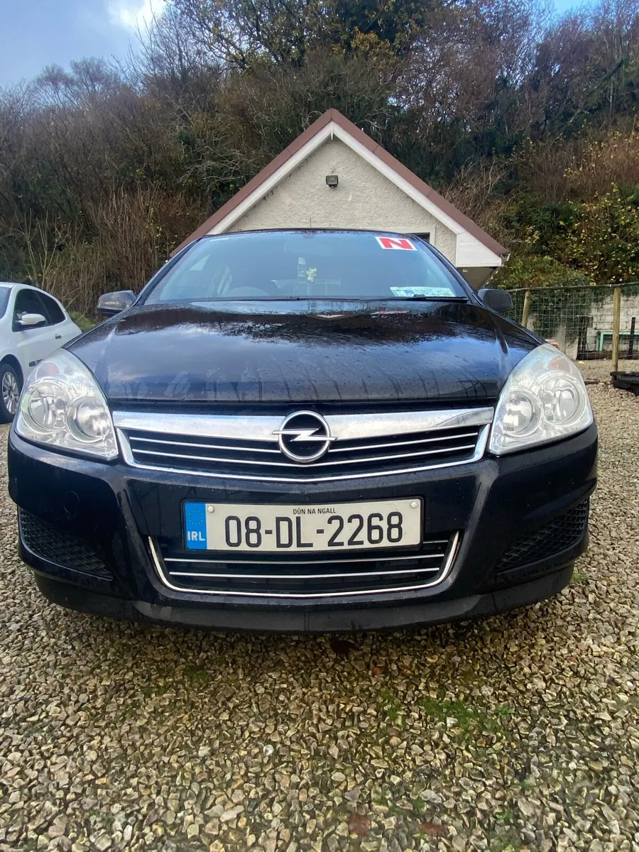 Opel Astra 2008 1.4 - Image 2
