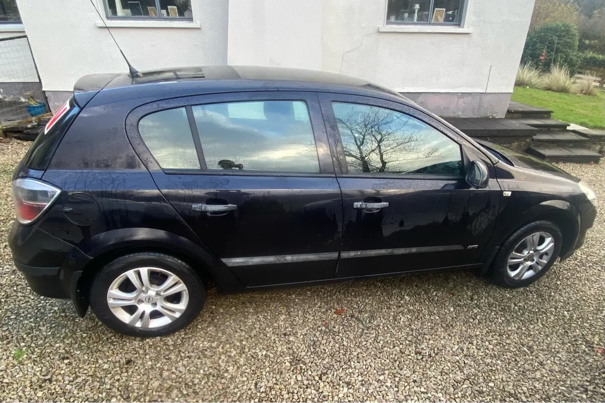 Opel Astra 2008 1.4 - Image 3