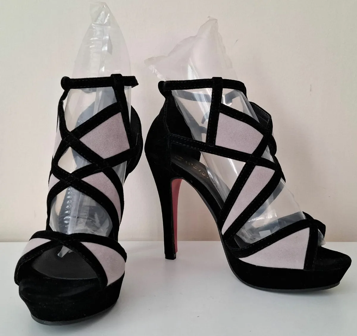 HIGH HEELS SHOES SIZE EU 37 - Image 1