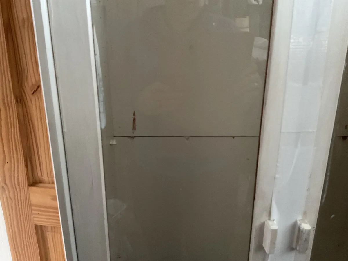 Large glass cabinet - Image 4