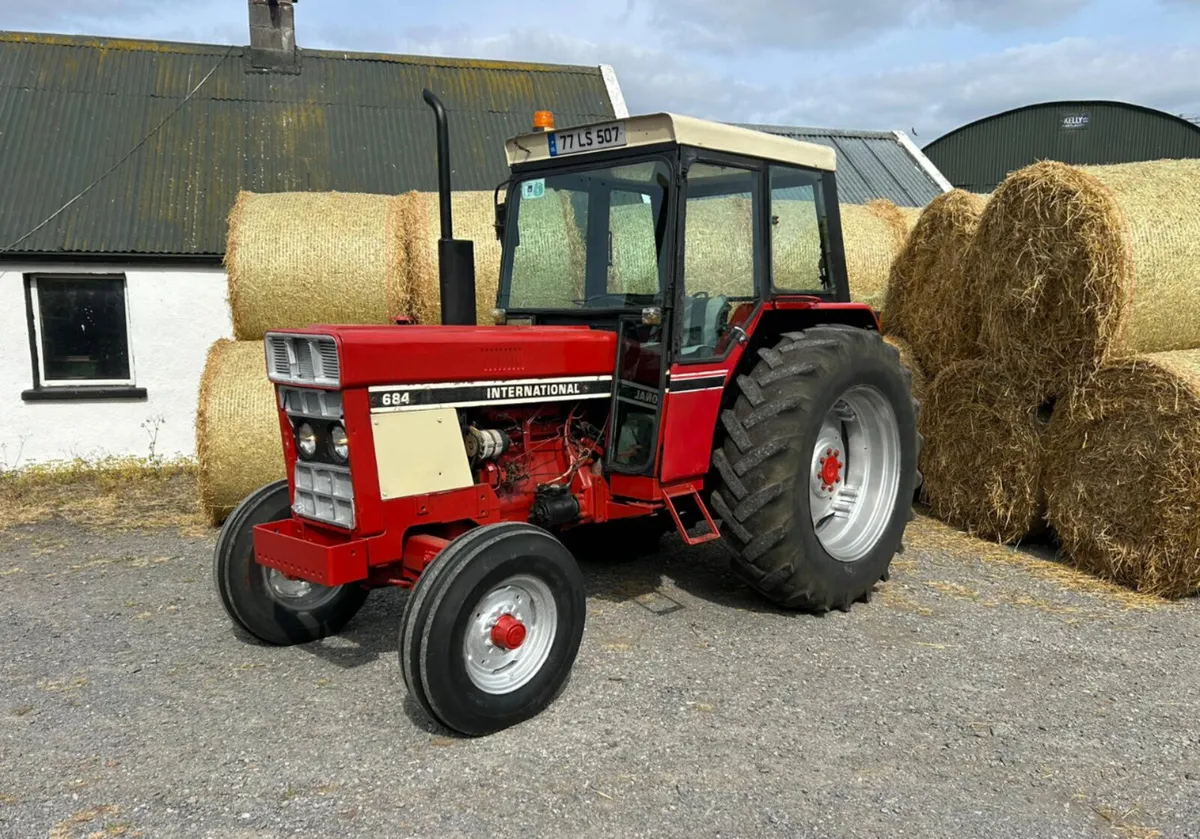 Case Ih 684 - Image 2