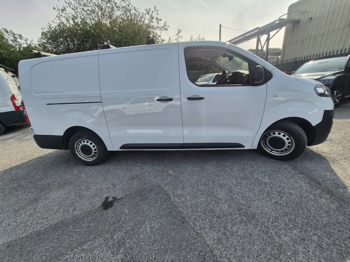 Opel Vivaro Van - Image 2