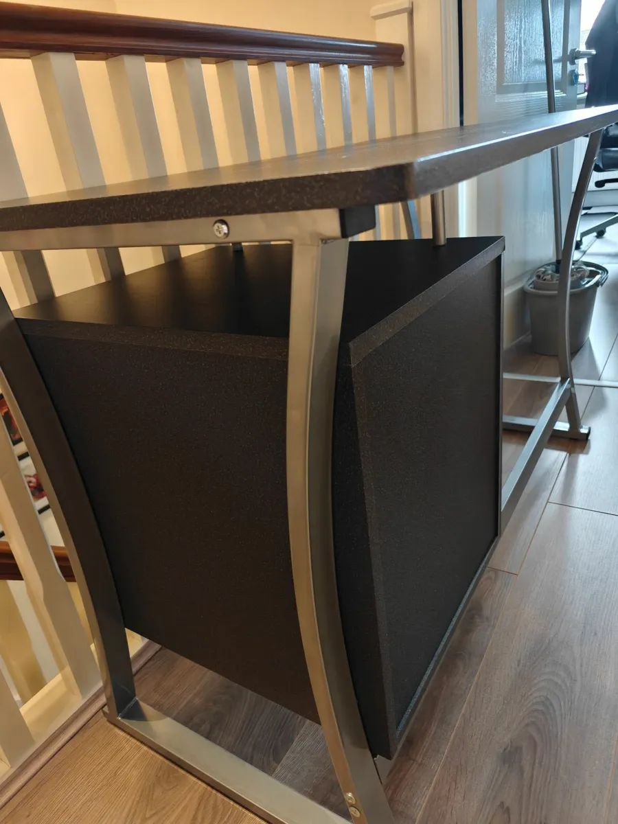Office Desk - Image 2