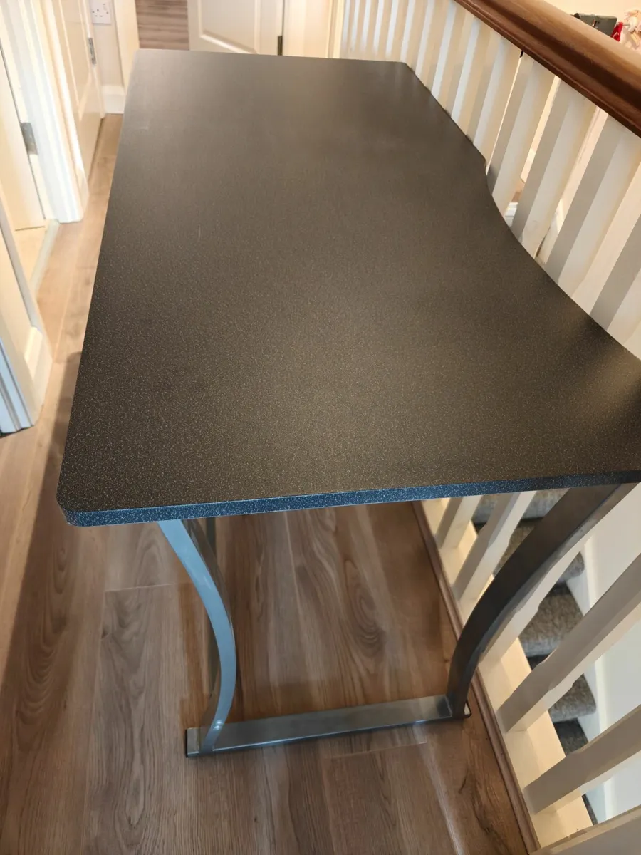 Office Desk - Image 3