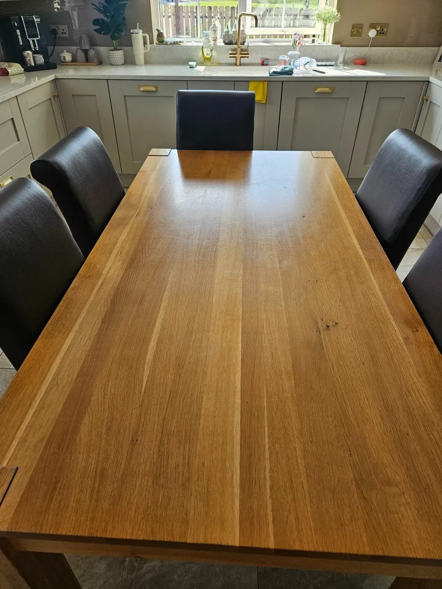 Kitchen table and 6 chairs - Image 1