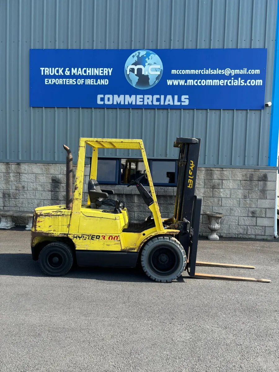 For Sale: 3 Ton XM Hyster Forklift - Image 1