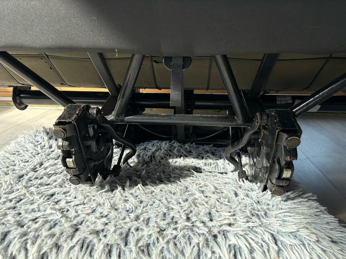 Second Row Van Seat VW T 5 Volkswagen - Image 3