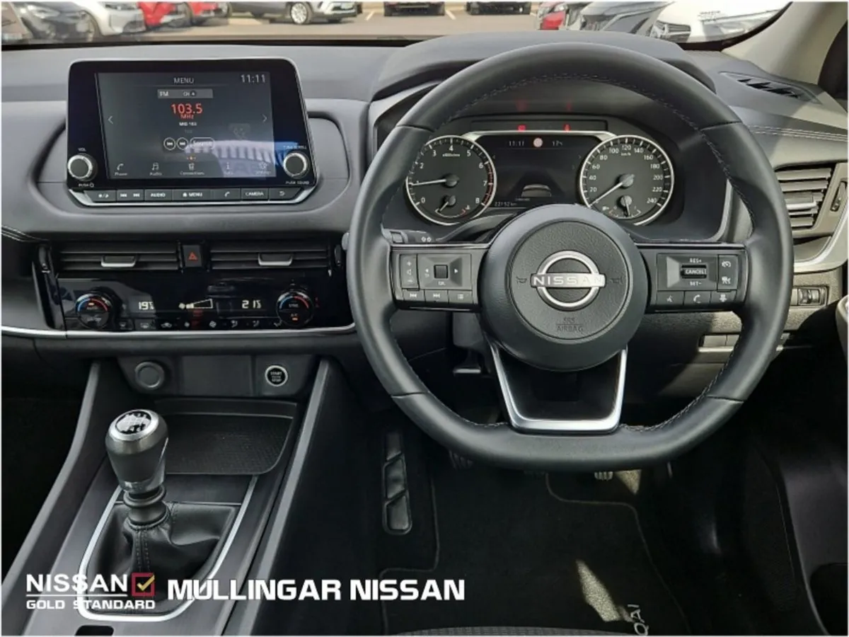 Nissan QASHQAI 1.3sv Petrol M/hybrid - Check out - Image 2