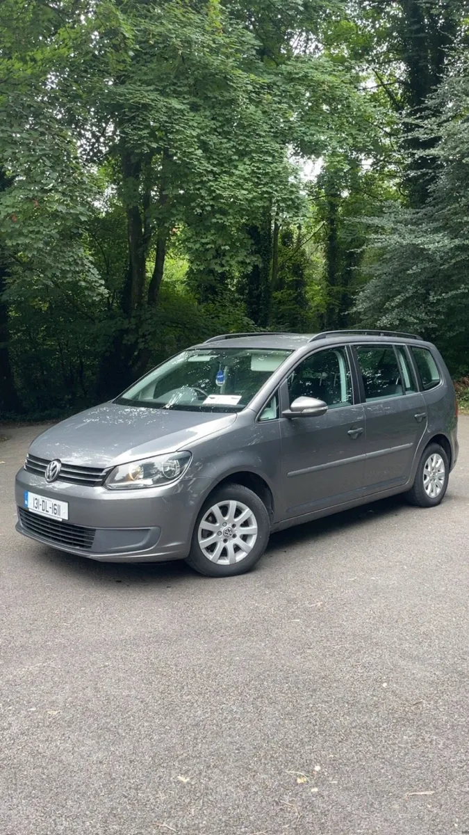 2013 Volkswagen touran 7 seater - Image 3