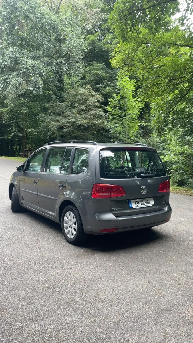 2013 Volkswagen touran 7 seater - Image 4