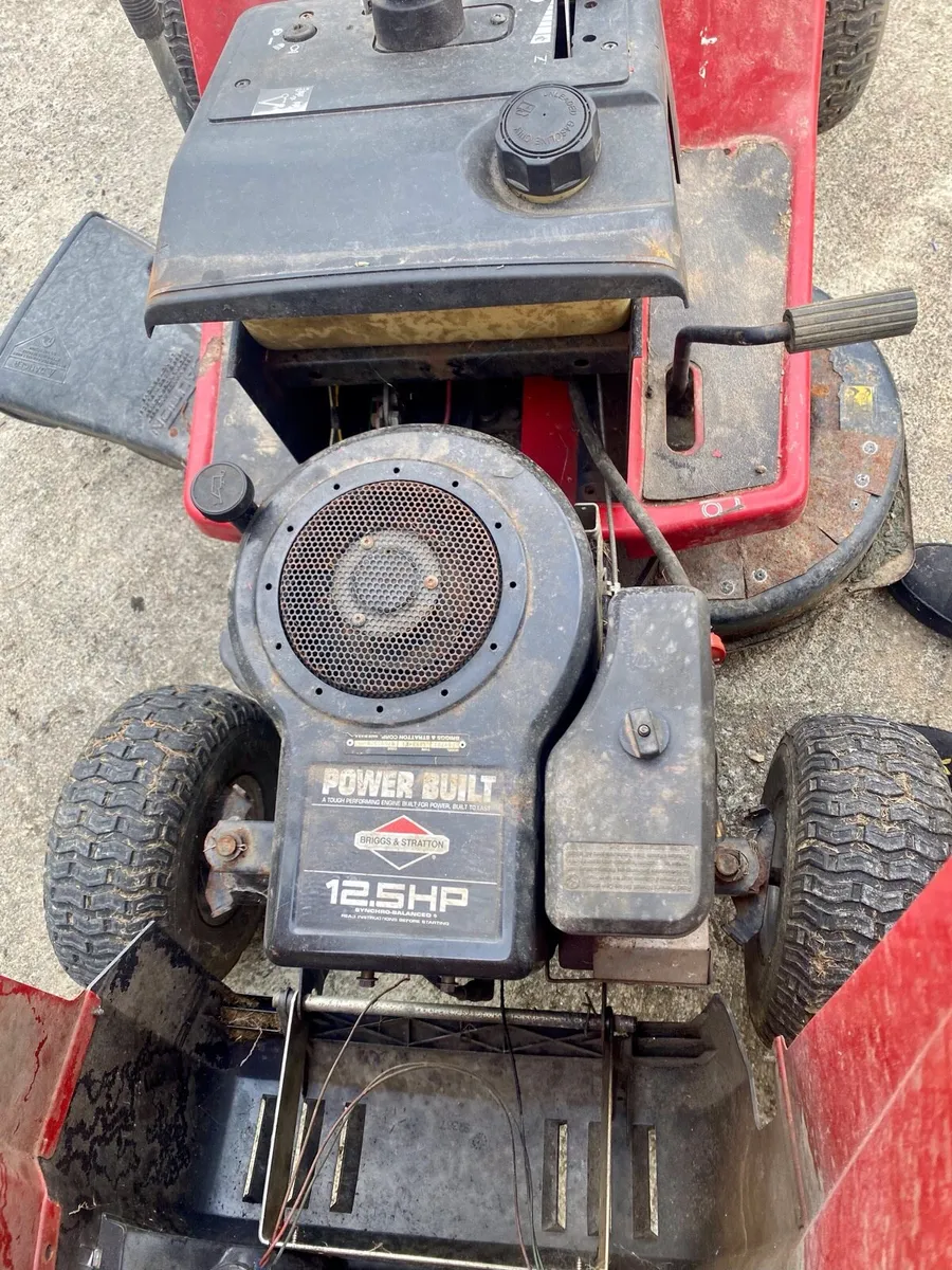 Ride on mower - Image 2