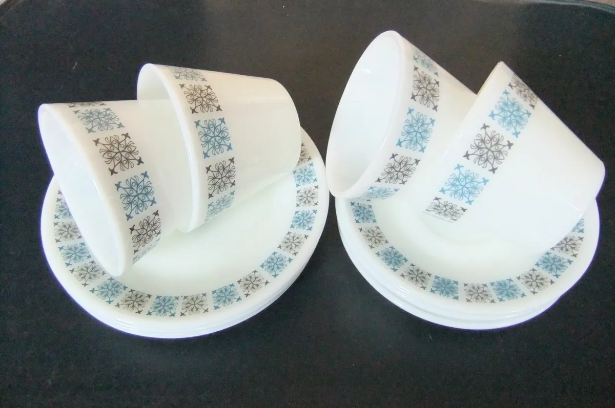 Vintage Pyrex 12 Piece Tea Set. Still Boxed!! - Image 3