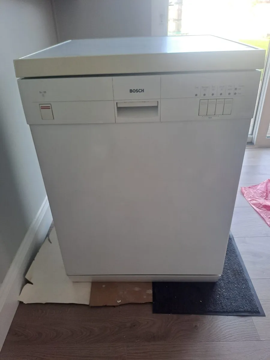 Dishwasher for sale - Image 1