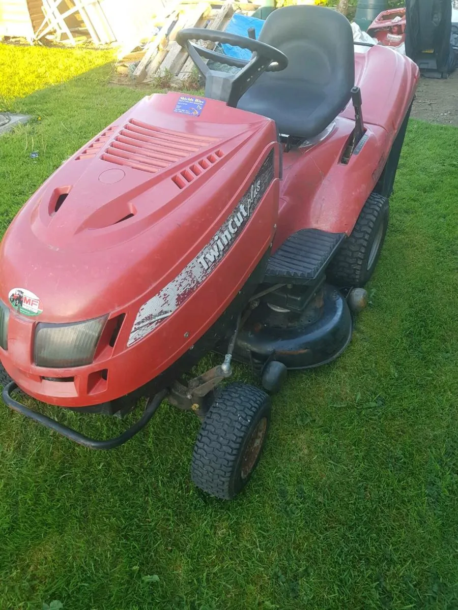 Ride on mower - Image 2