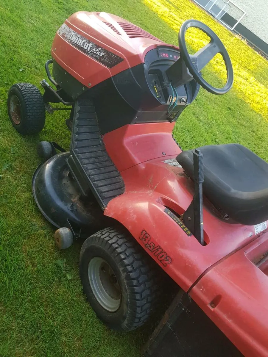 Ride on mower - Image 3