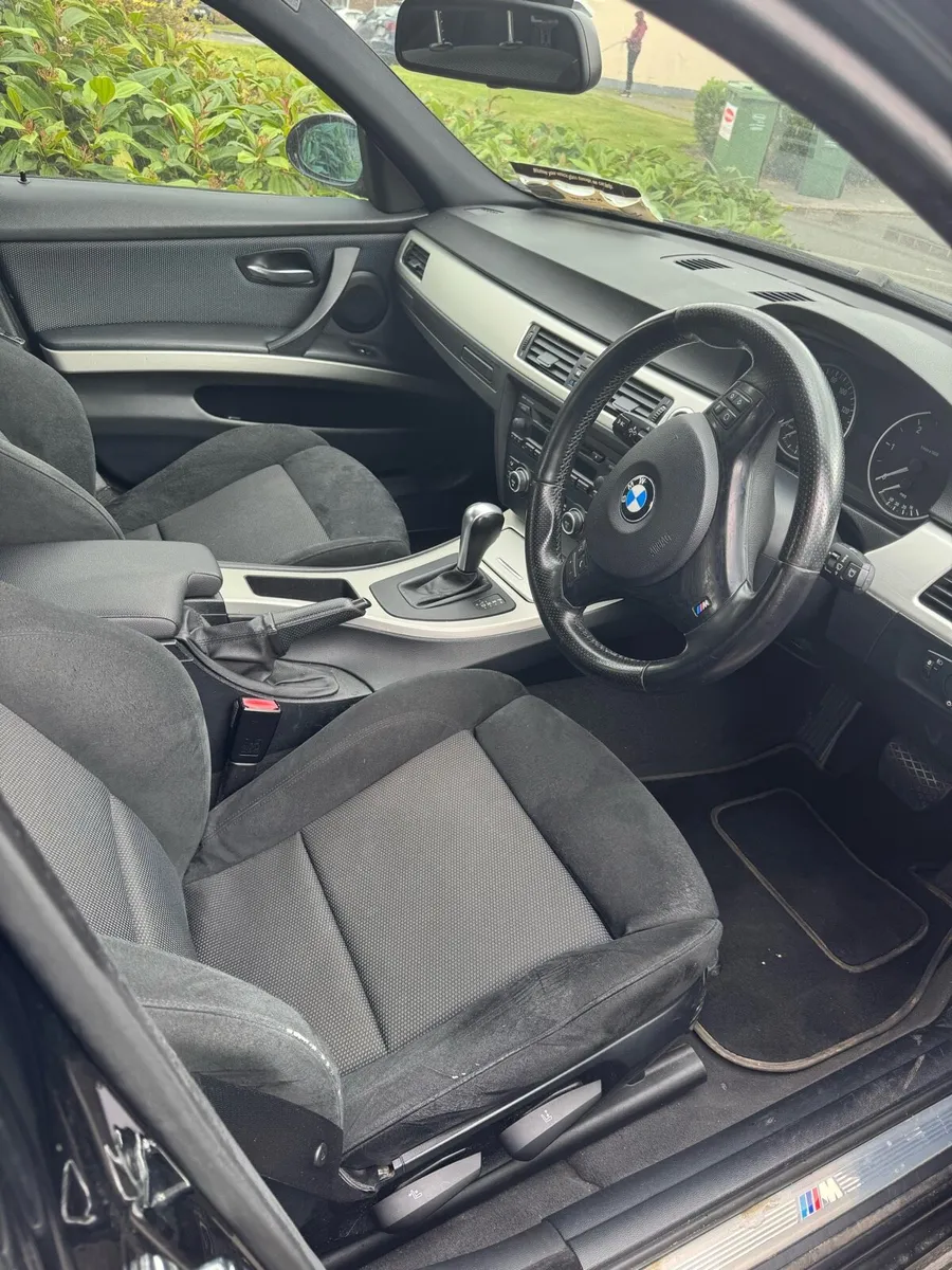 BMW M sport 3 series 2007 automatic - Image 4