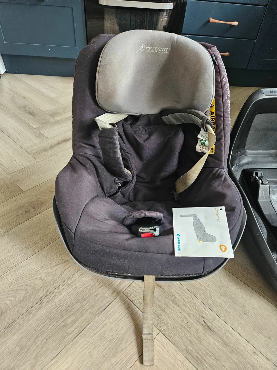 Maxi cosi 2 way pearl - Image 4