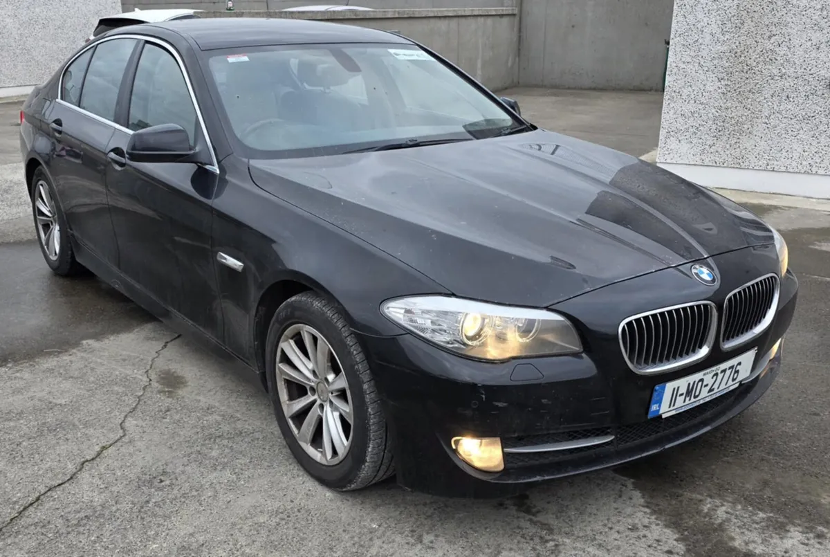 BMW 520 - Image 1
