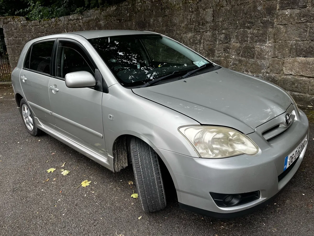 Toyota Corolla - Image 2