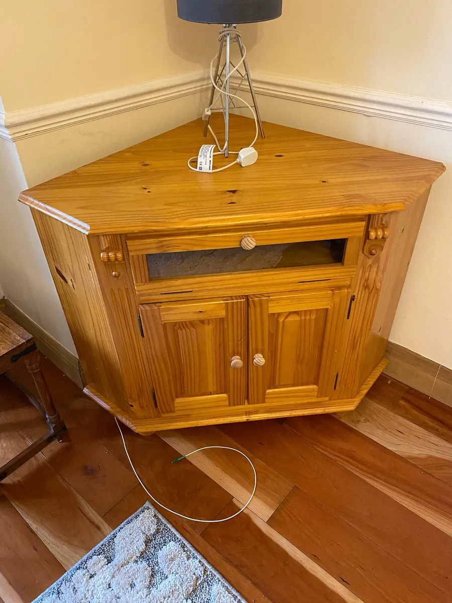 Corner unit
