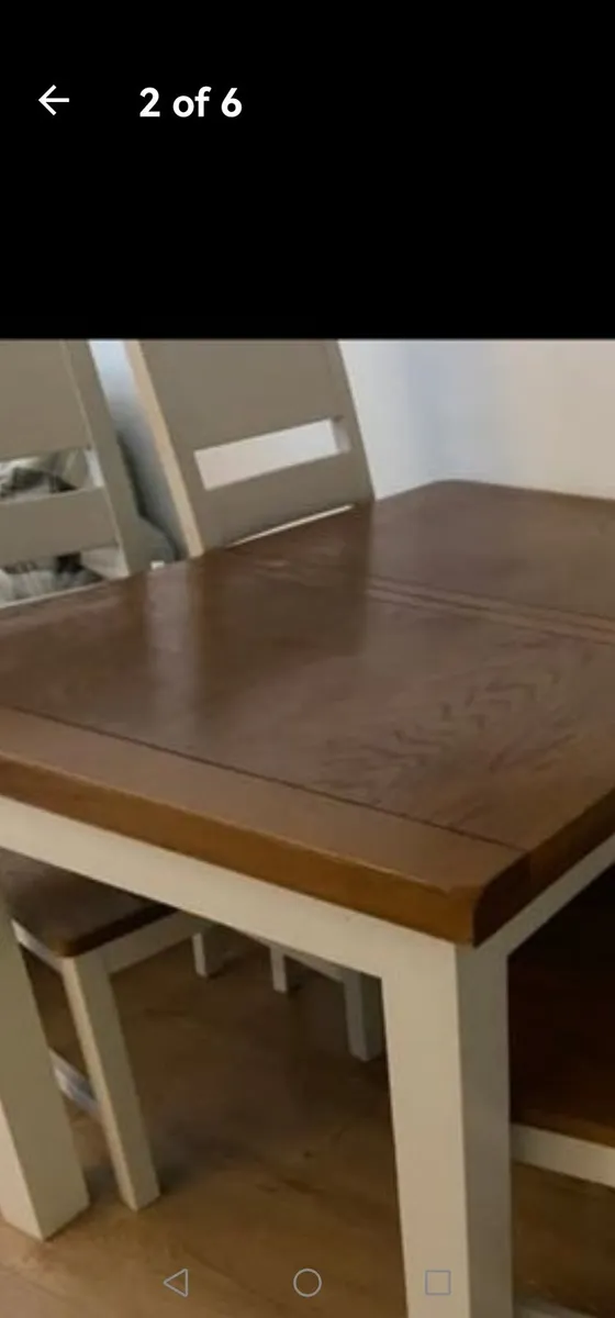 Beautiful solid wood expandable table and 4 chairs - Image 1