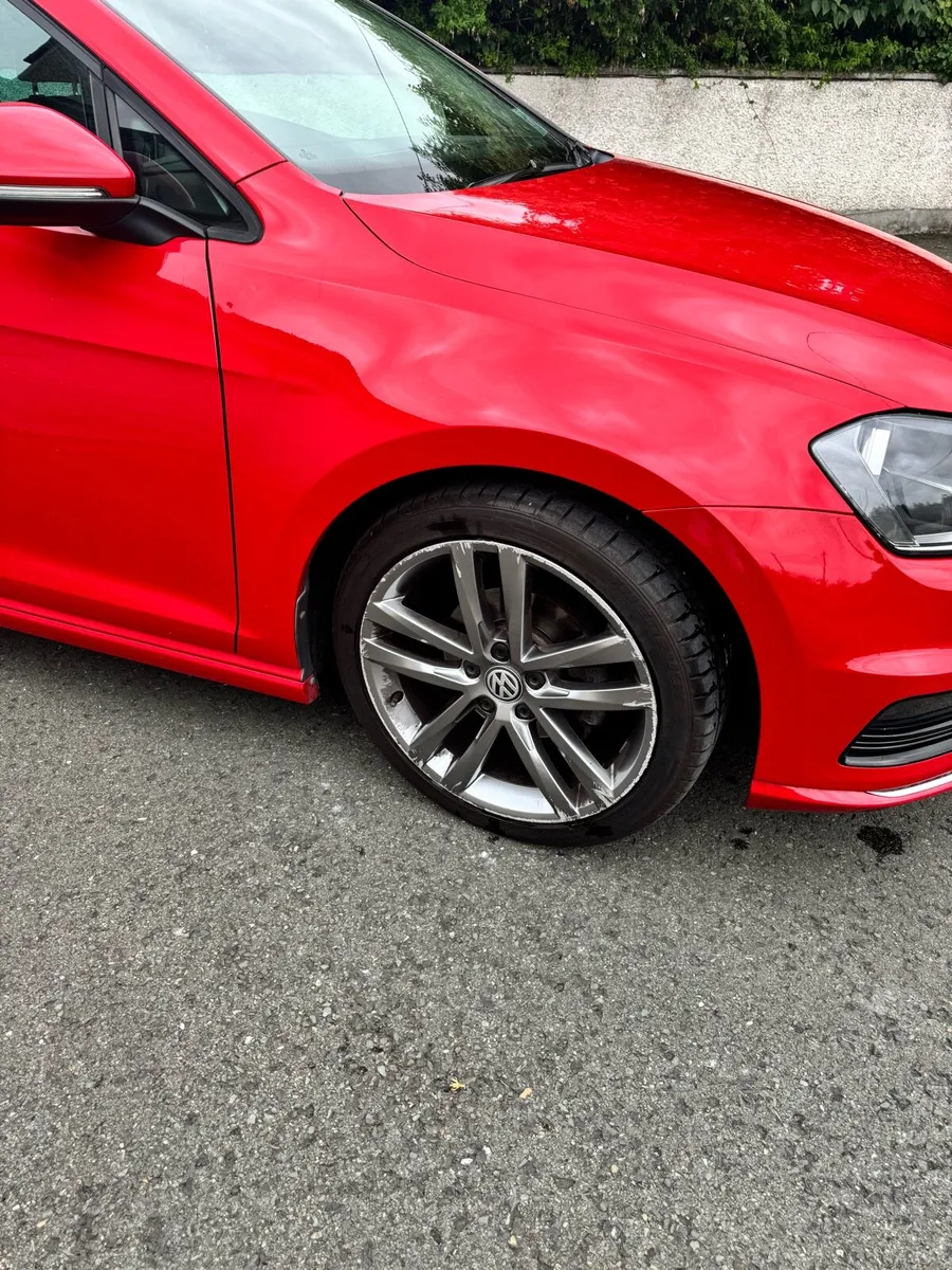 VW Golf R-Line - Image 3