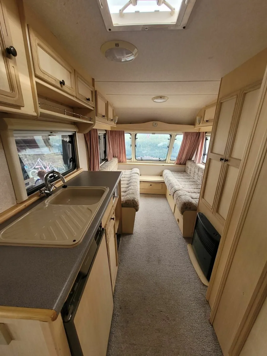 Fleetwood Countryside 2000 – 5/6 Berth with Awning - Image 1