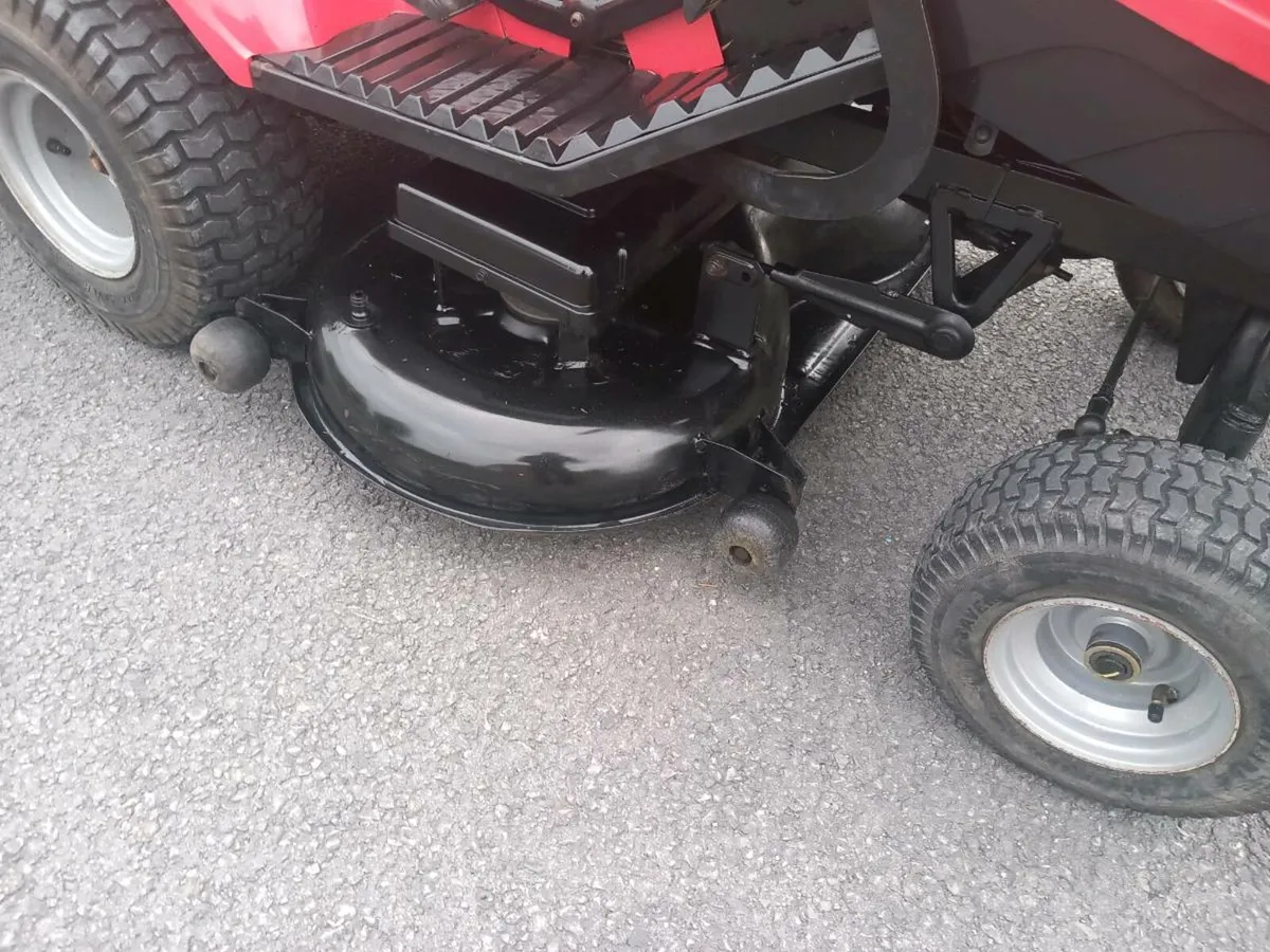 Ride on lawnmower - Image 3