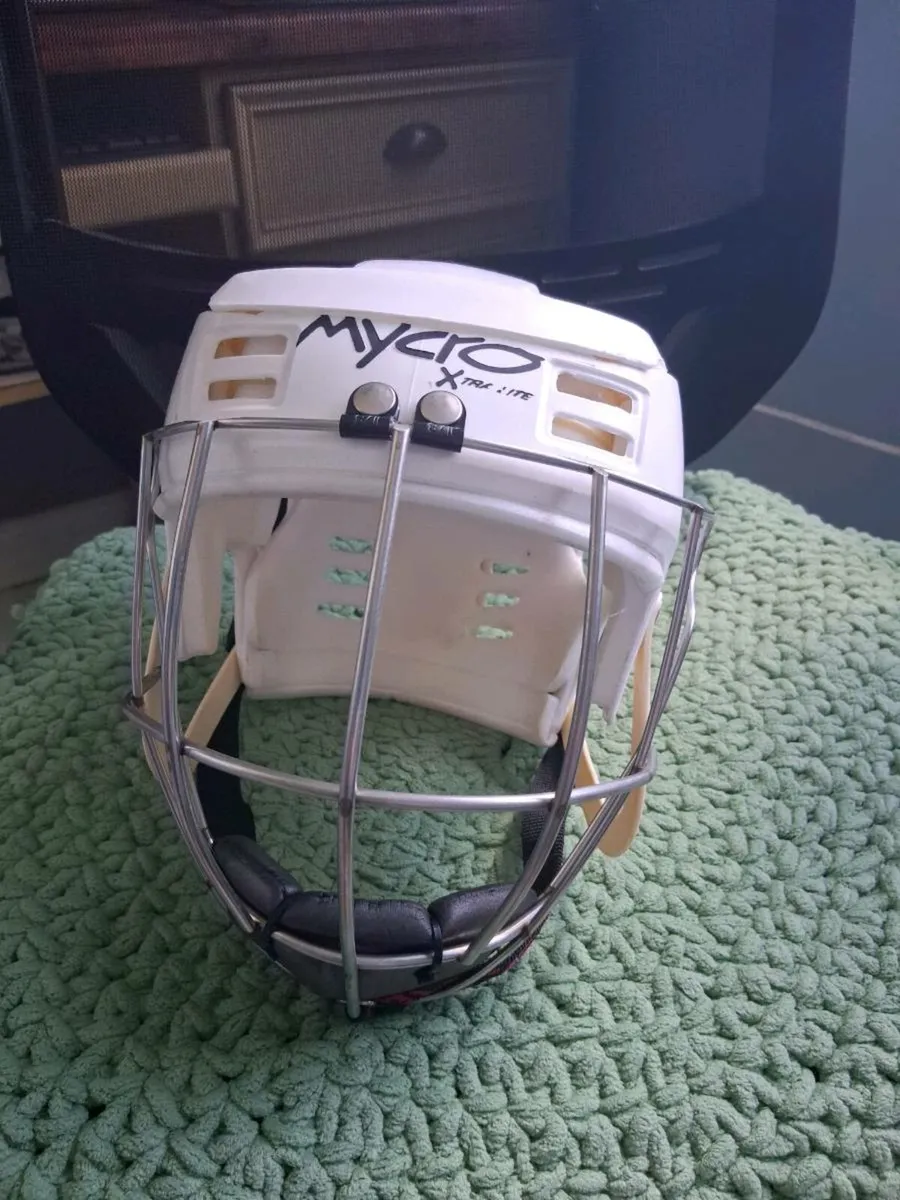 Mycro X lite hurling helmet - Image 1