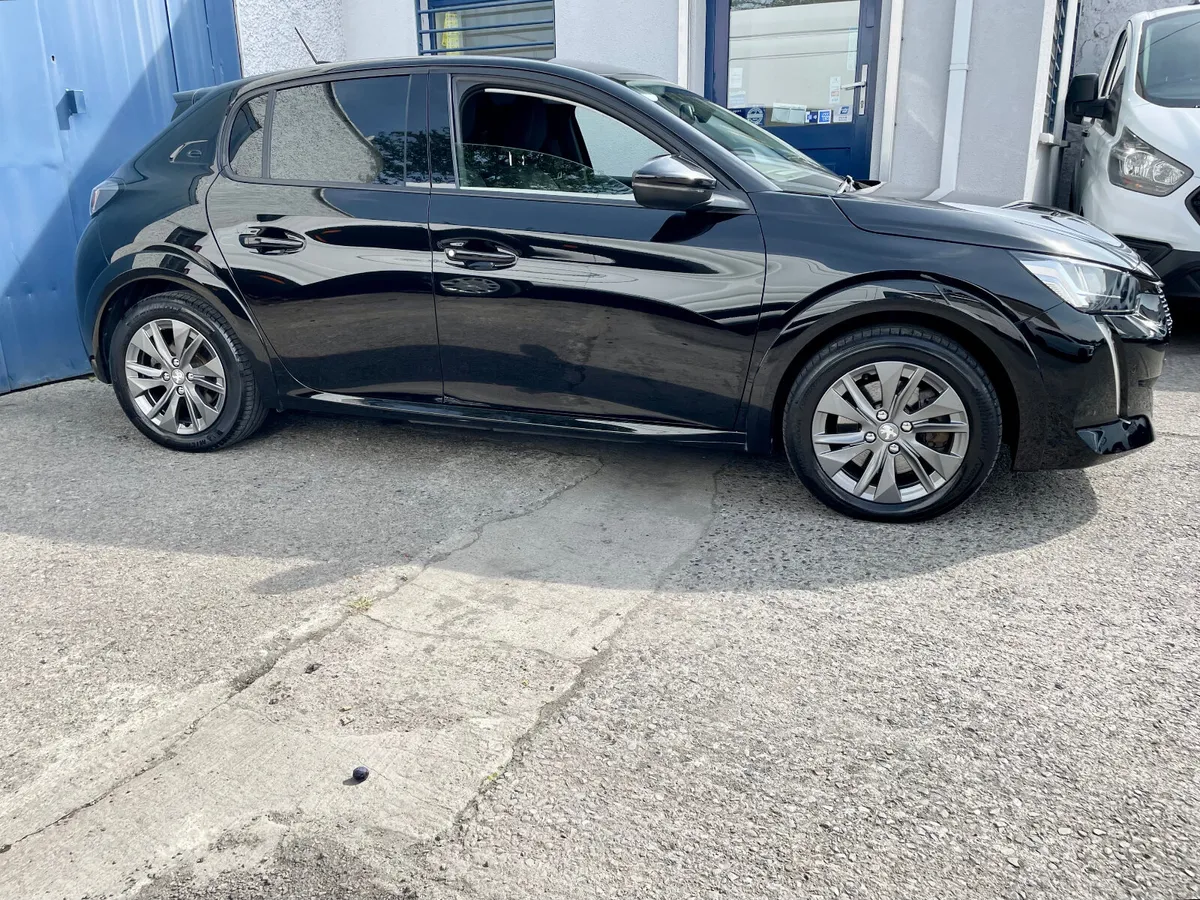 Peugeot 208 Allure Fully Electric 136BHP Van, 2021 - Image 2