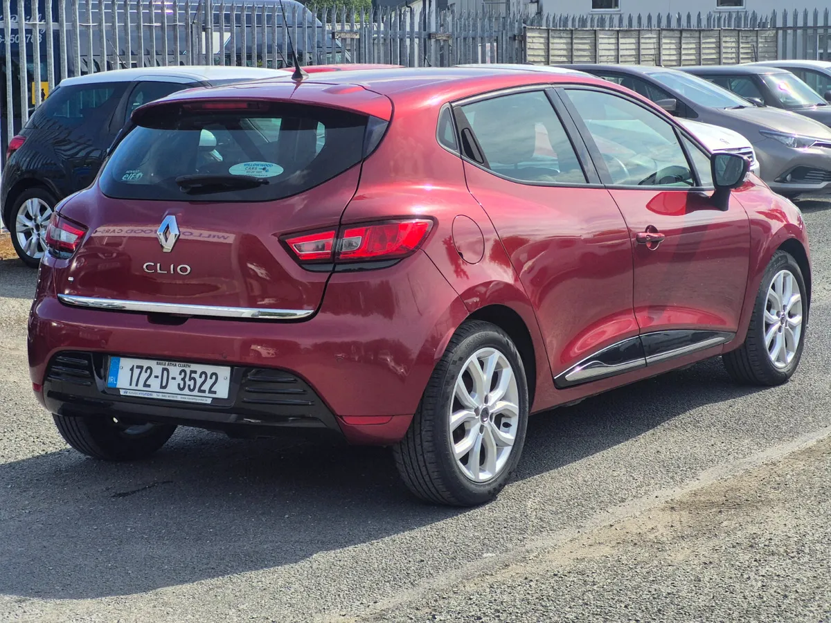 Renault Clio 1 2 dynamique nav 2017 low kms - Image 2