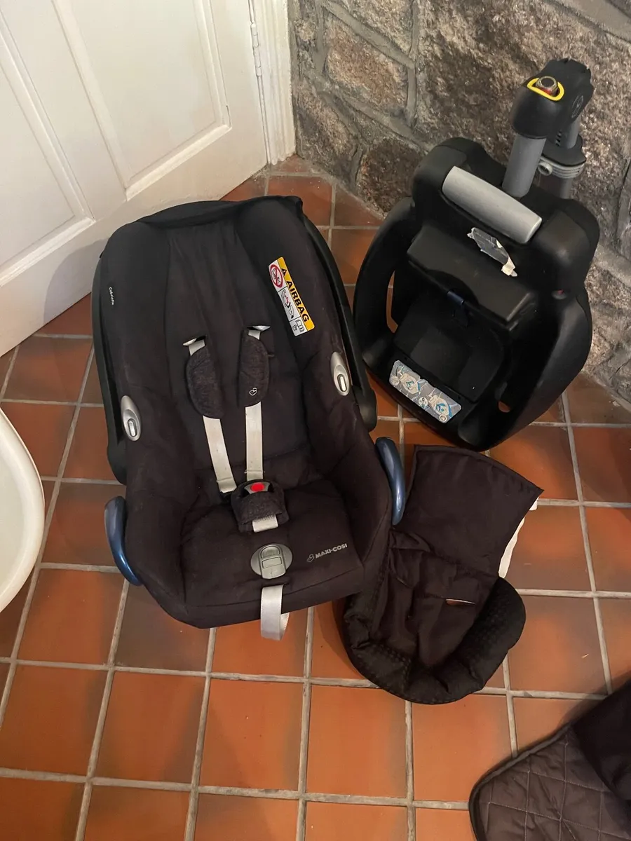 2 Cosi max car seats - Image 1