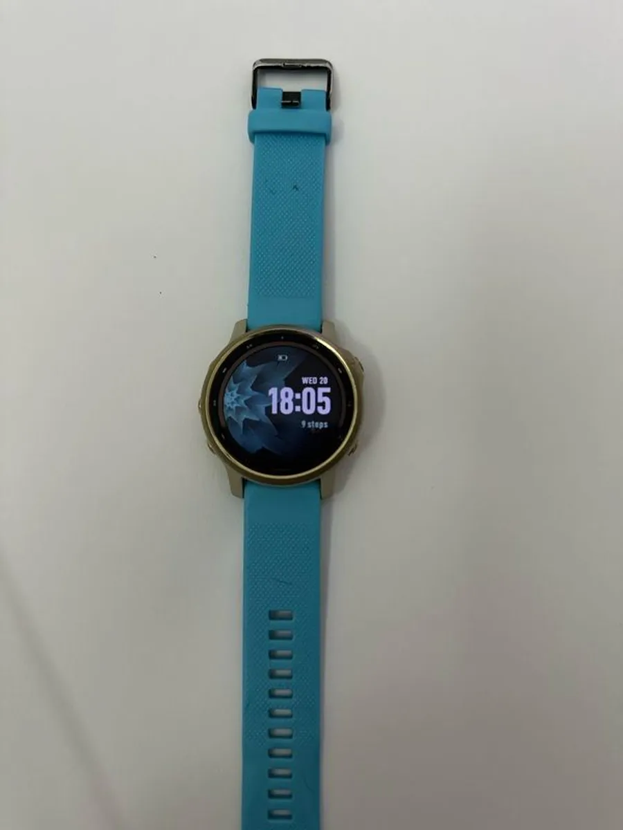 Garmin Fenix 6S Solar - Image 1
