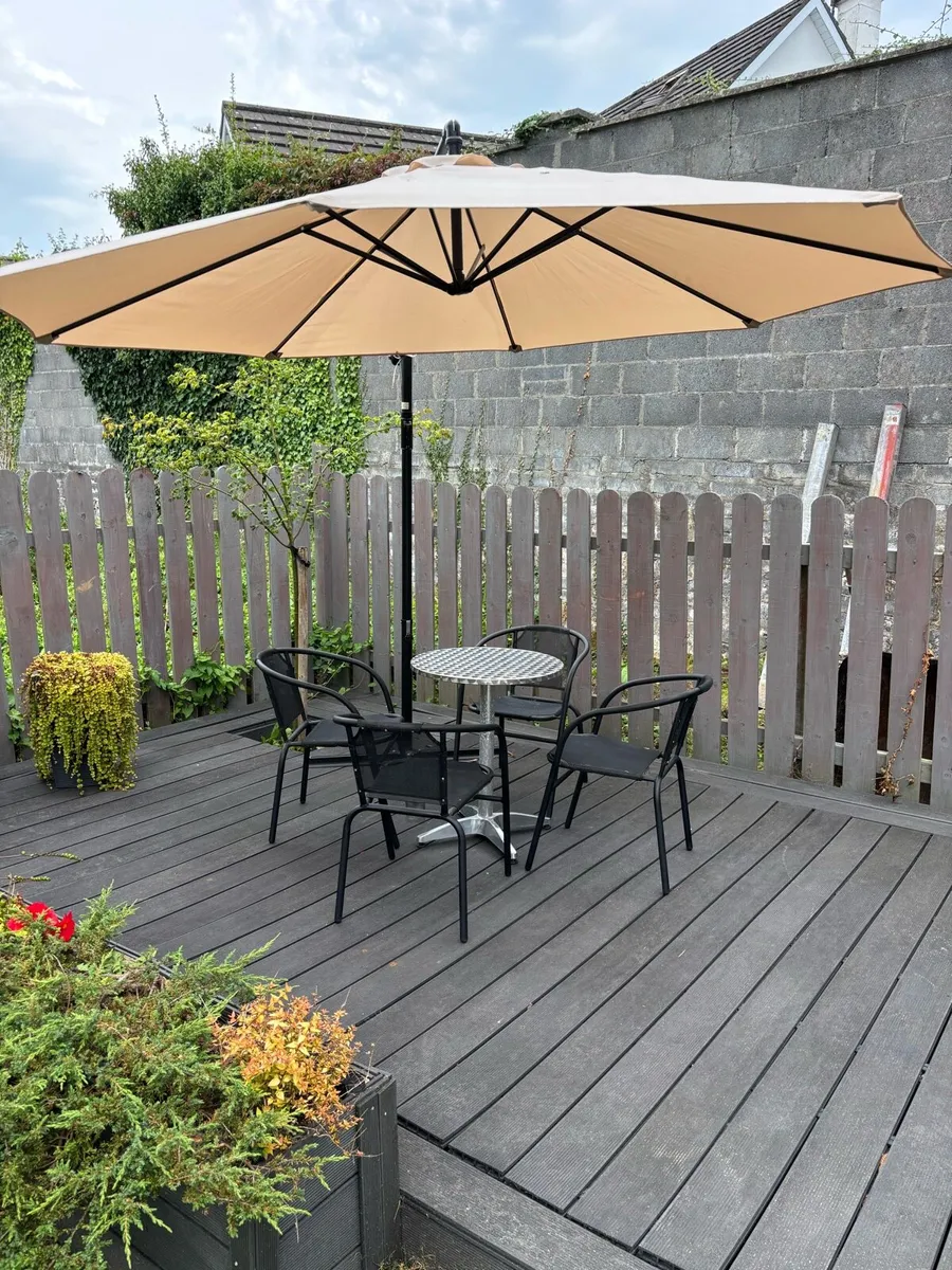 Garden furniture - Image 1
