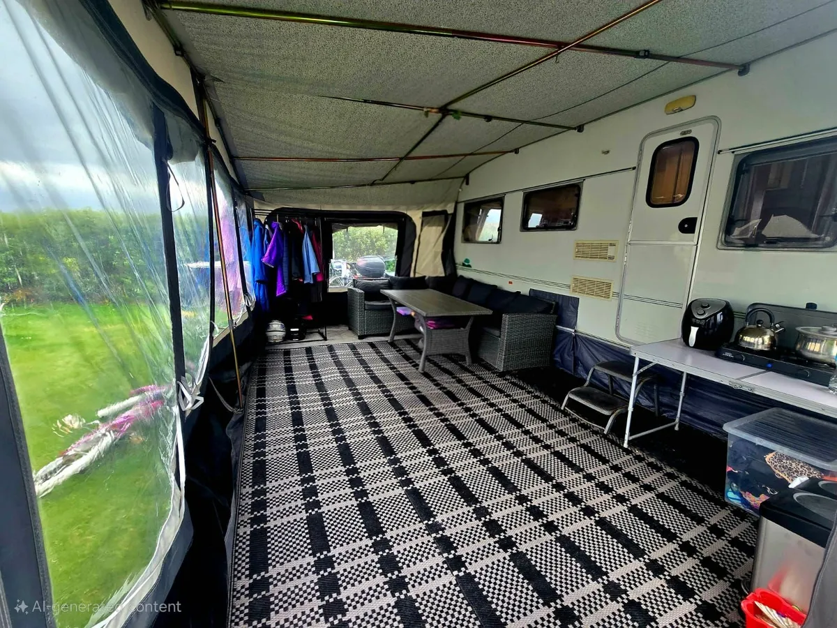 Fleetwood Countryside 2000 – 5/6 Berth with Awning - Image 4