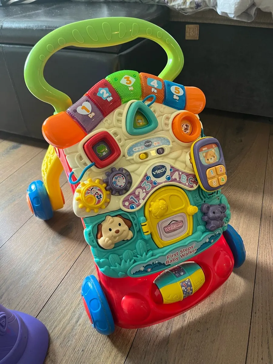 Vtech Baby First Steps Baby Walker