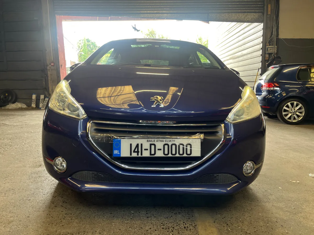 Peugeot 208 automatic 2014 - Image 3