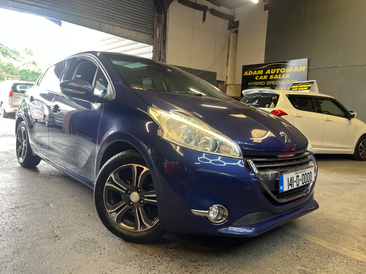 Peugeot 208 automatic 2014 - Image 1