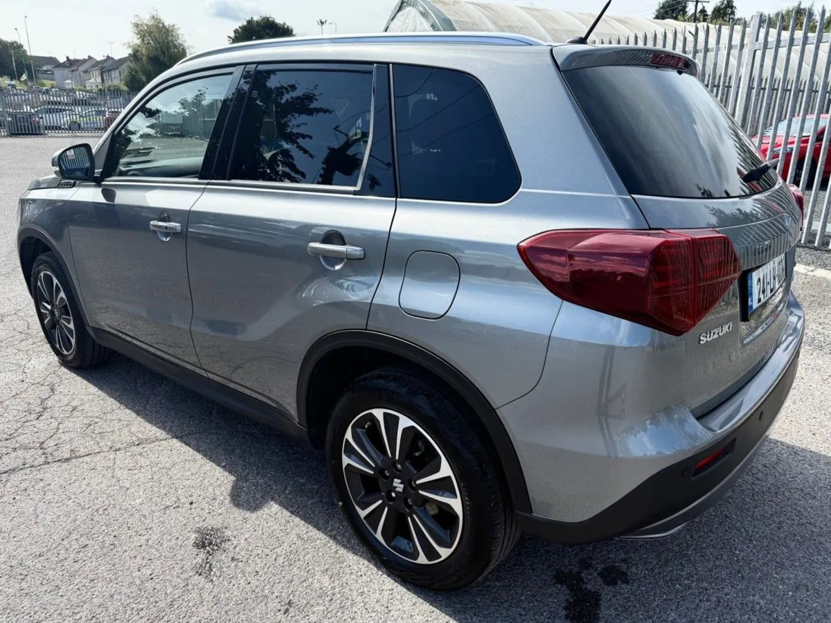 Suzuki Vitara 1.5 Full Hybrid S1 SZ5 AGS - Image 4