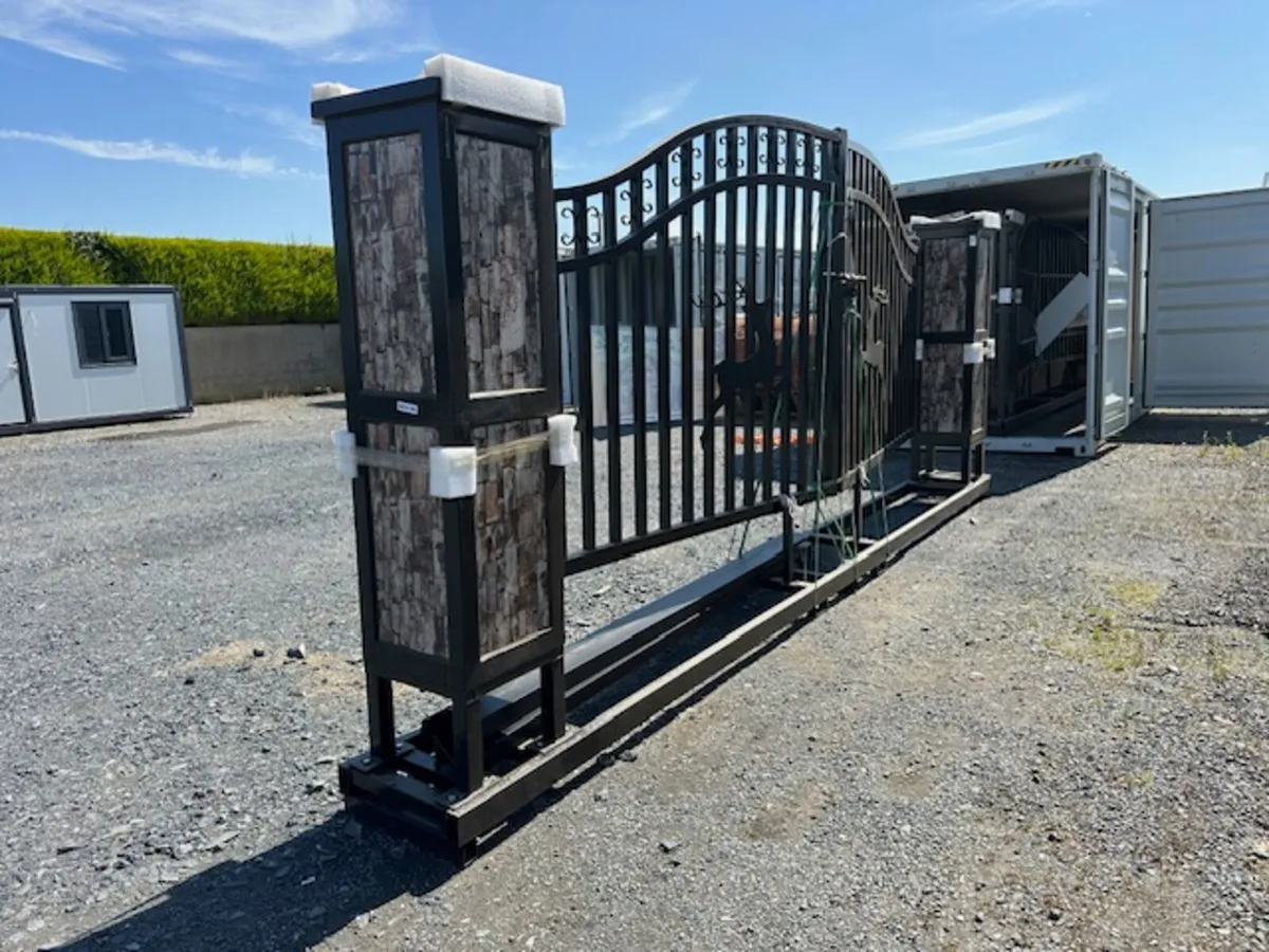 New 2025 20FT Farm Iron Gate **Online Auction** - Image 4