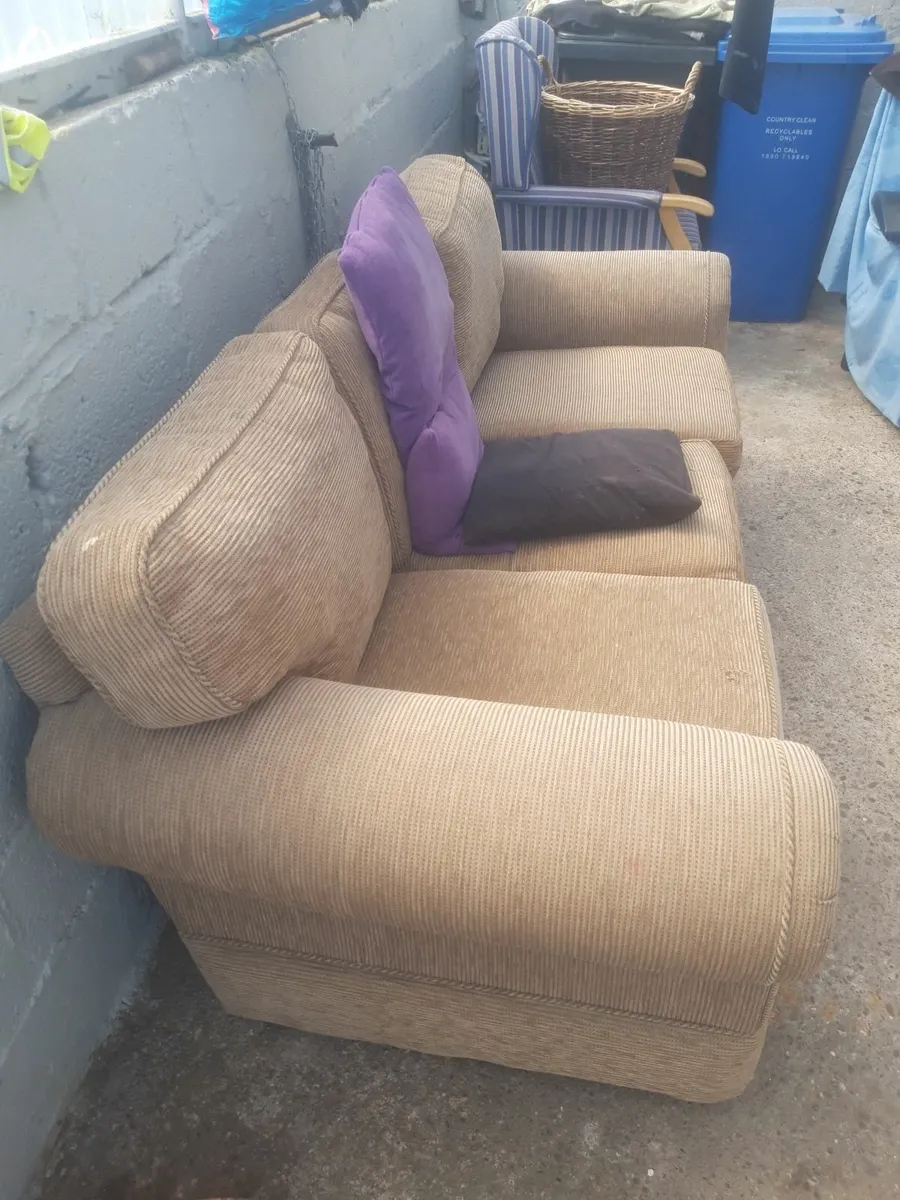 3 piece + 2seater + armchair FREE NEAR LISSARDA - Image 2