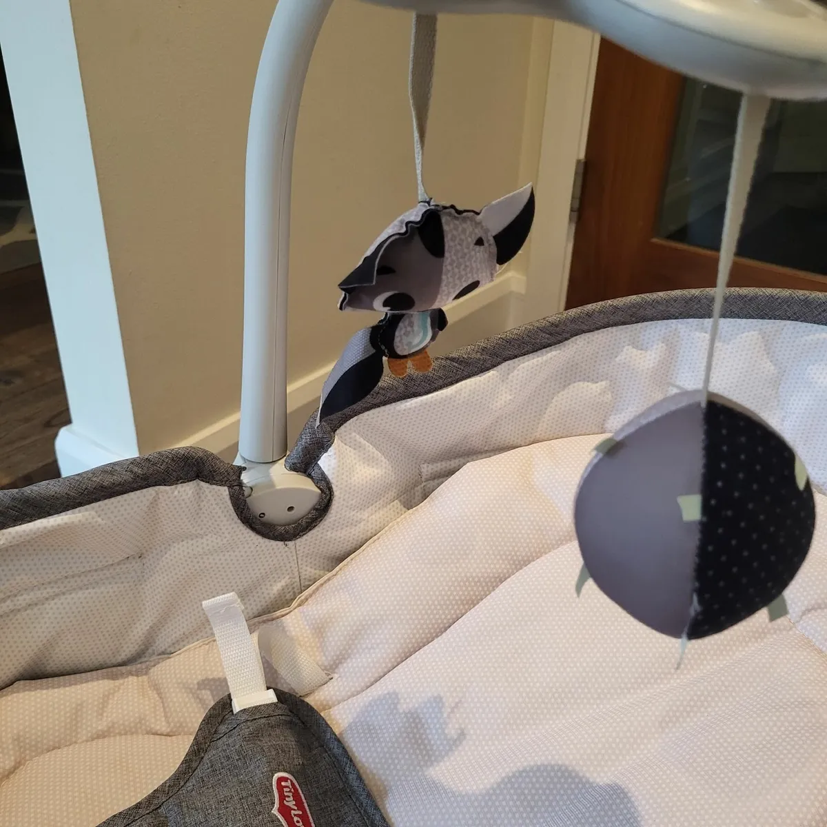 Tiny Love 3-in-1 Baby Rocker and Napper - Image 2