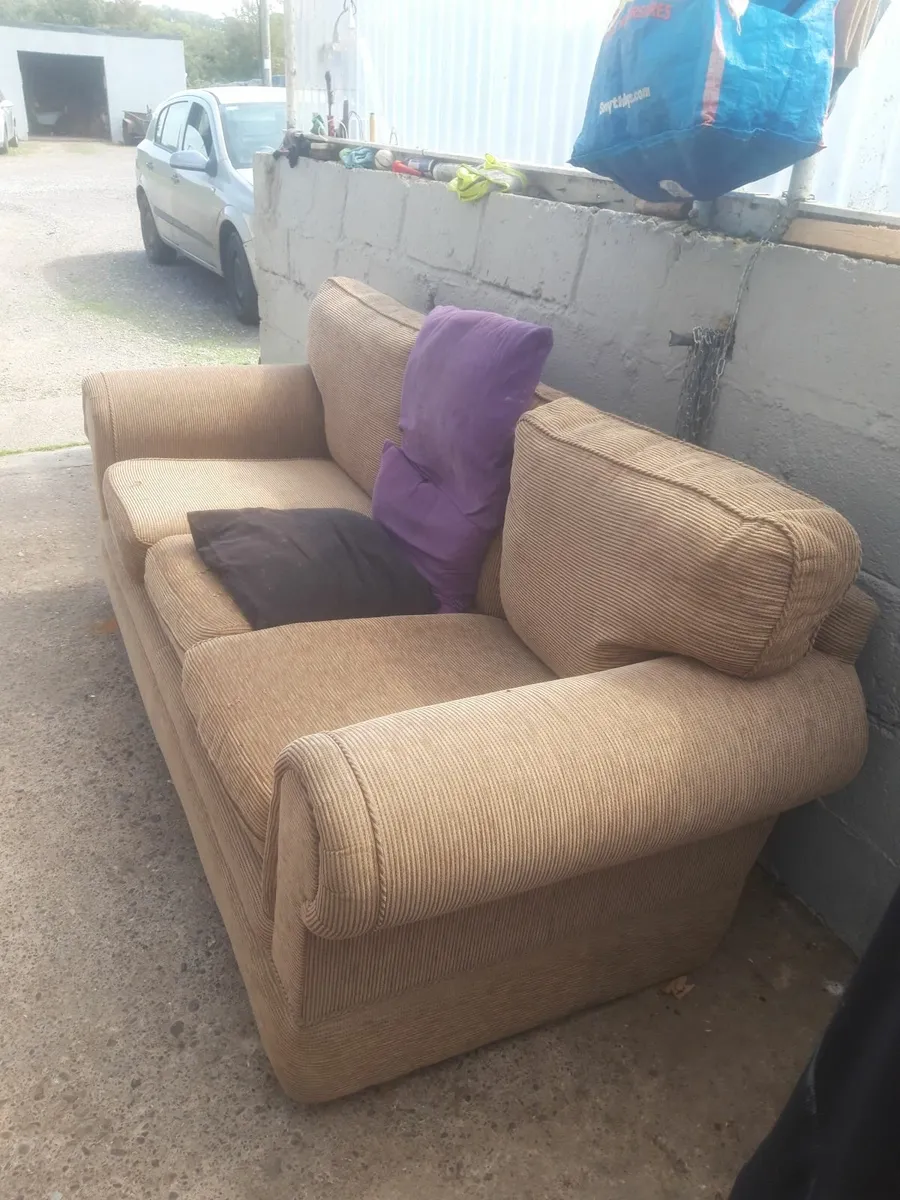 3 piece + 2seater + armchair FREE NEAR LISSARDA - Image 3