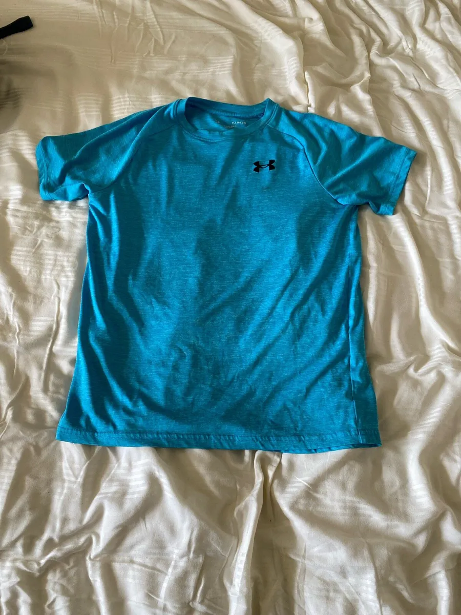 Under armour t shirt - Image 1
