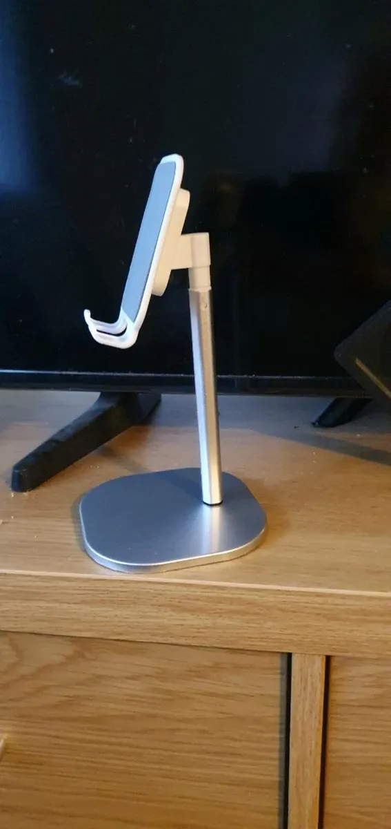 Desktop Phone Holders - Image 1
