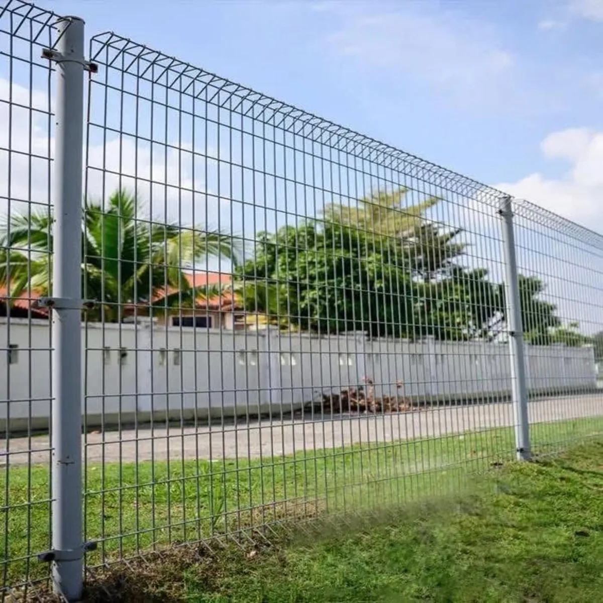Security fencing - Image 2