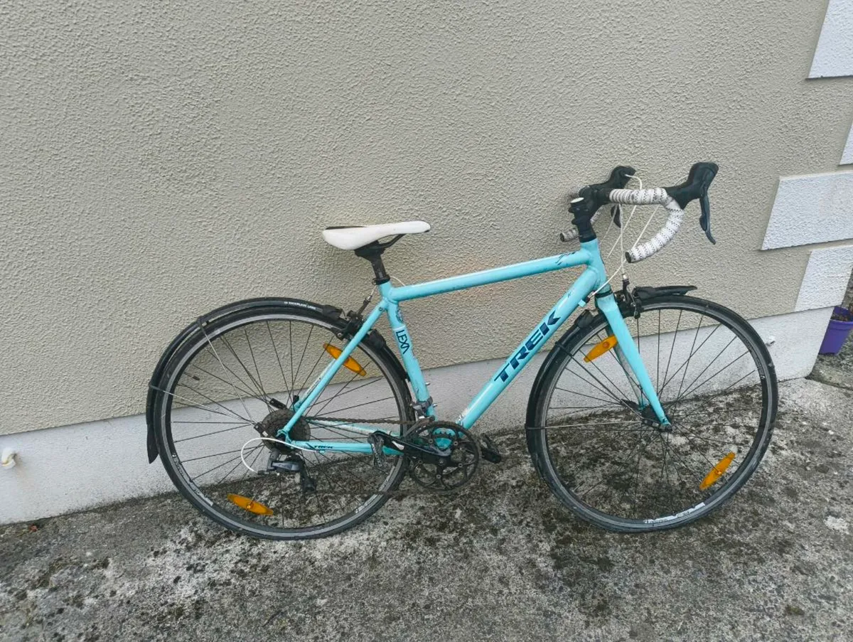 Trek racing bike - Image 1