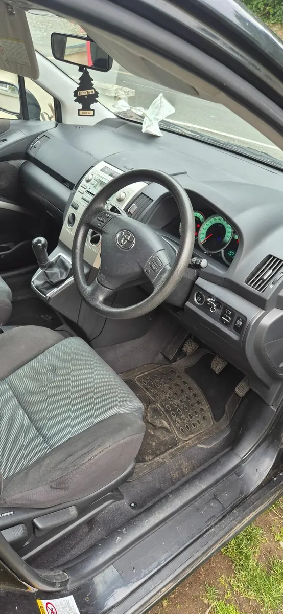 Toyota Corolla 2005 - Image 4