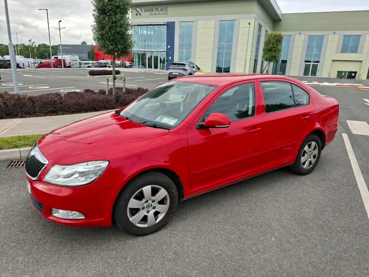SKODA OCTAVIA - Image 2